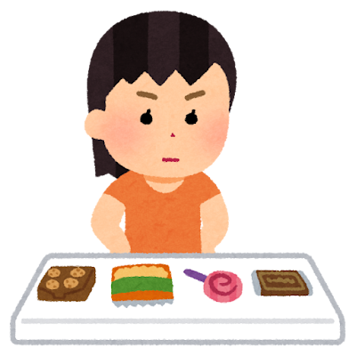 お菓子を選ぶ女の子